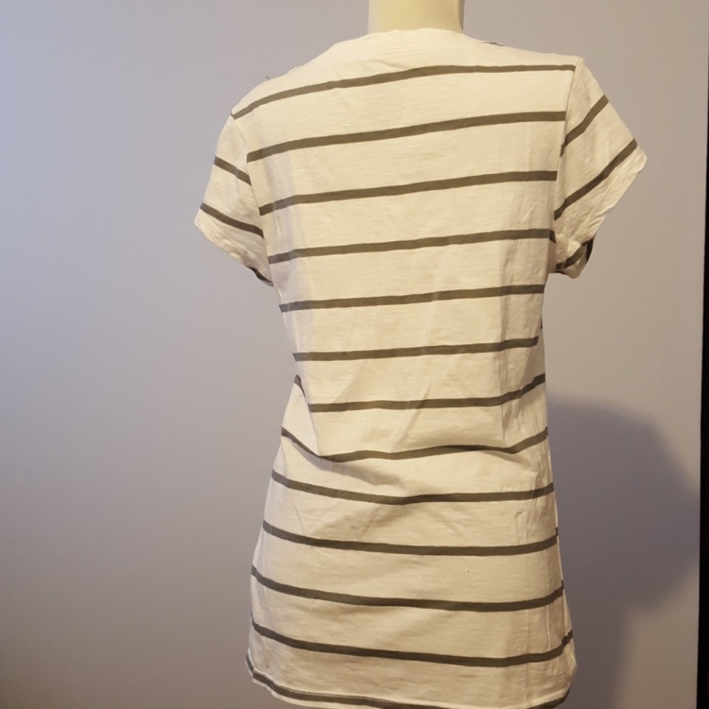 Women's Tee Shirt size 15-17 - Picture 3 of 4